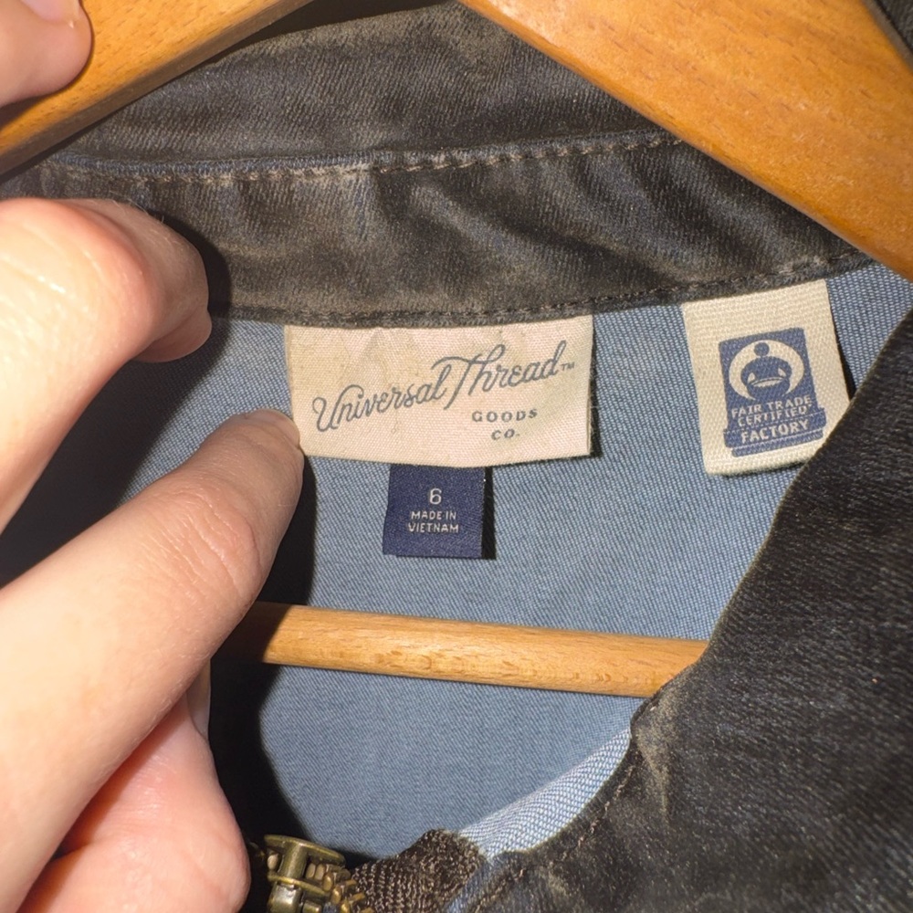Universal Thread Denim Jumpsuit - Picture 3 of 5